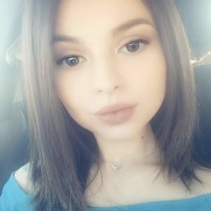 Meet your Posher, Evelyn